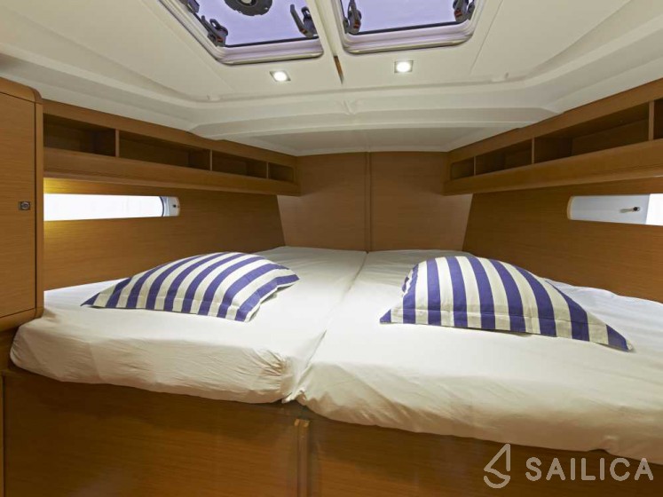 Sun Odyssey 479 - Yacht Charter Sailica