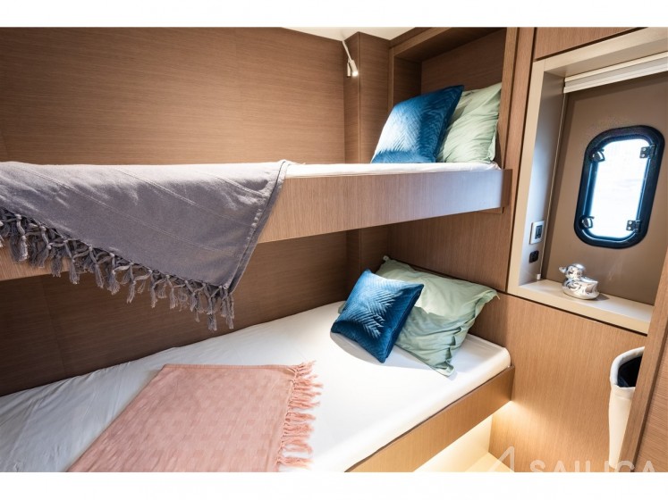 Bali 4.6 - Yacht Charter Sailica