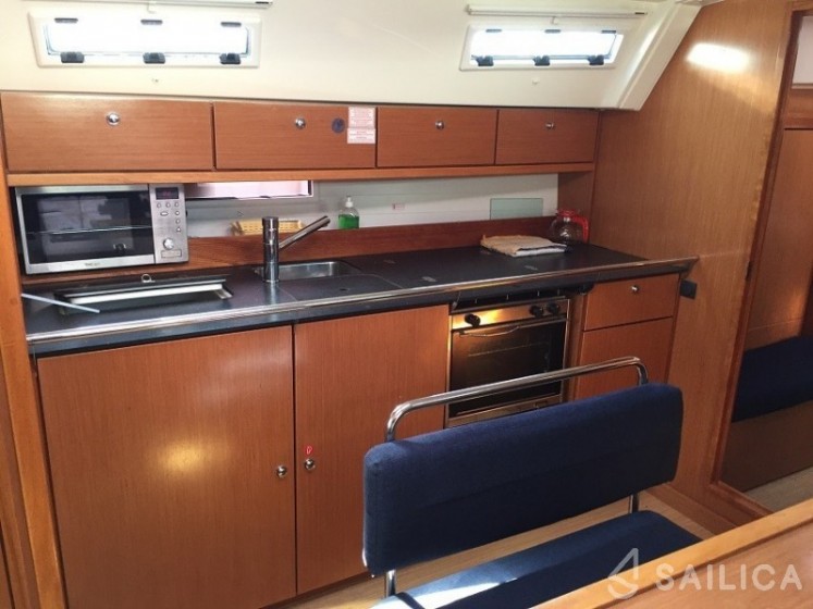 Bavaria Cruiser 40 - Yacht Charter Sailica