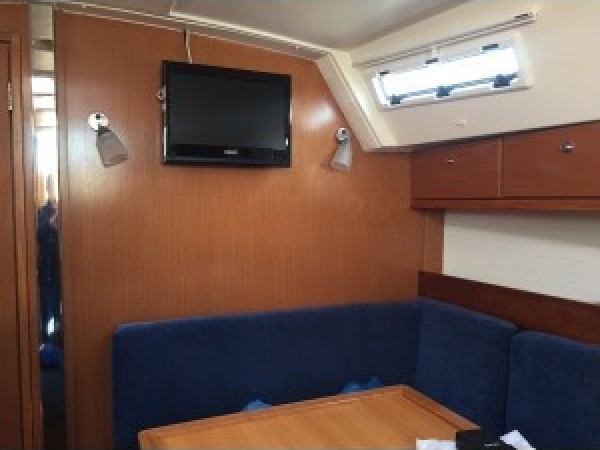 Bavaria Cruiser 40 - Yacht Charter Sailica