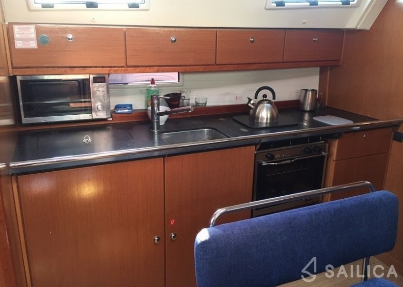 Bavaria Cruiser 40 - Yacht Charter Sailica