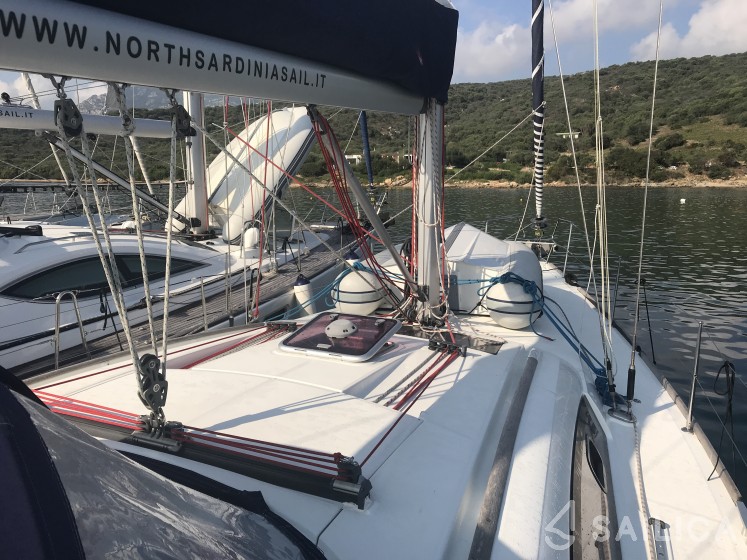 Oceanis 43 - Yacht Charter Sailica