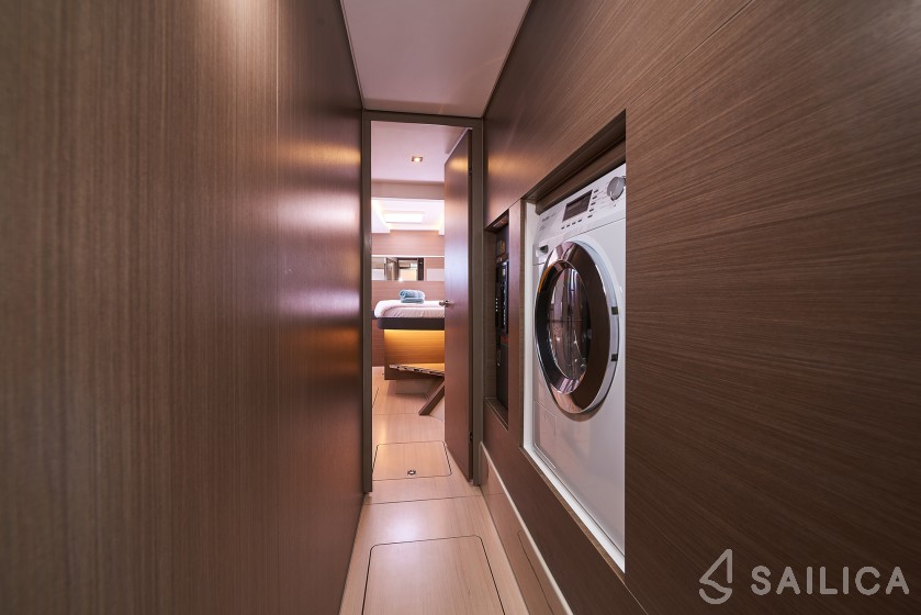 Leopard 53 PC - Yacht Charter Sailica