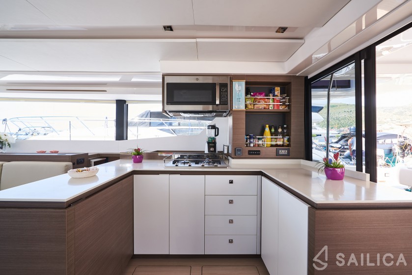 Leopard 53 PC - Yacht Charter Sailica