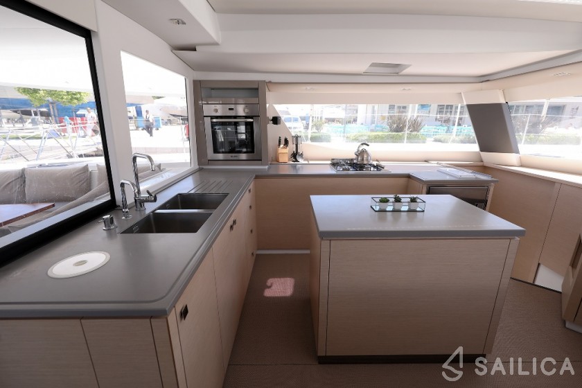 Saba 50 - Yacht Charter Sailica
