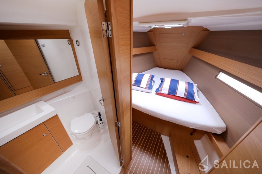 Dufour 412 GL - Yacht Charter Sailica