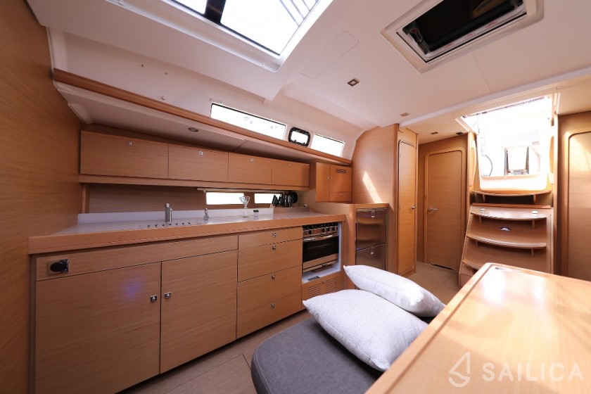 Dufour 460 GL - Yacht Charter Sailica