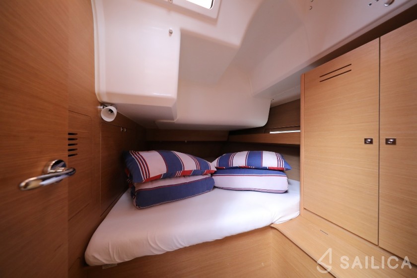 Dufour 460 GL - Yacht Charter Sailica