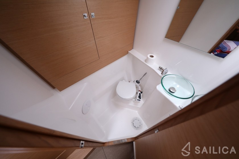 Dufour 460 GL - Yacht Charter Sailica