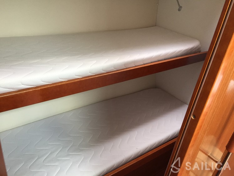 Oceanis 50 Family - Yacht Charter Sailica
