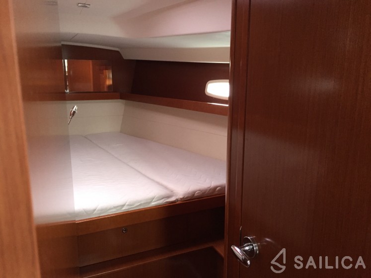 Oceanis 50 Family - Yacht Charter Sailica