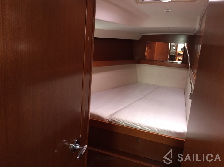 Oceanis 50 Family - Yacht Charter Sailica