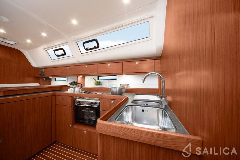 Bavaria 51 Cruiser - Yacht Charter Sailica