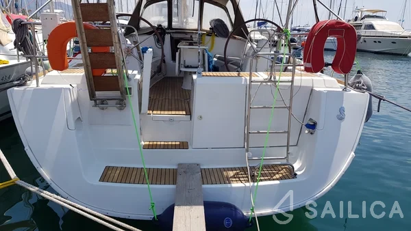 Oceanis 46 - Yacht Charter Sailica