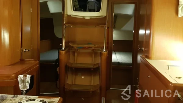 Oceanis 46 - Yacht Charter Sailica