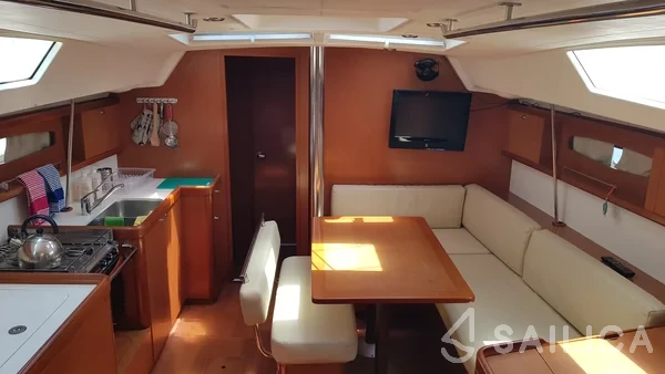 Oceanis 46 - Yacht Charter Sailica