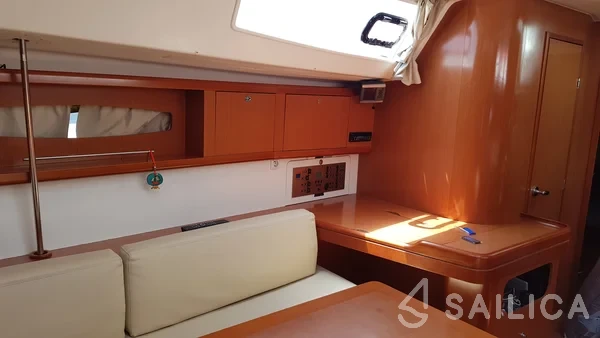 Oceanis 46 - Yacht Charter Sailica