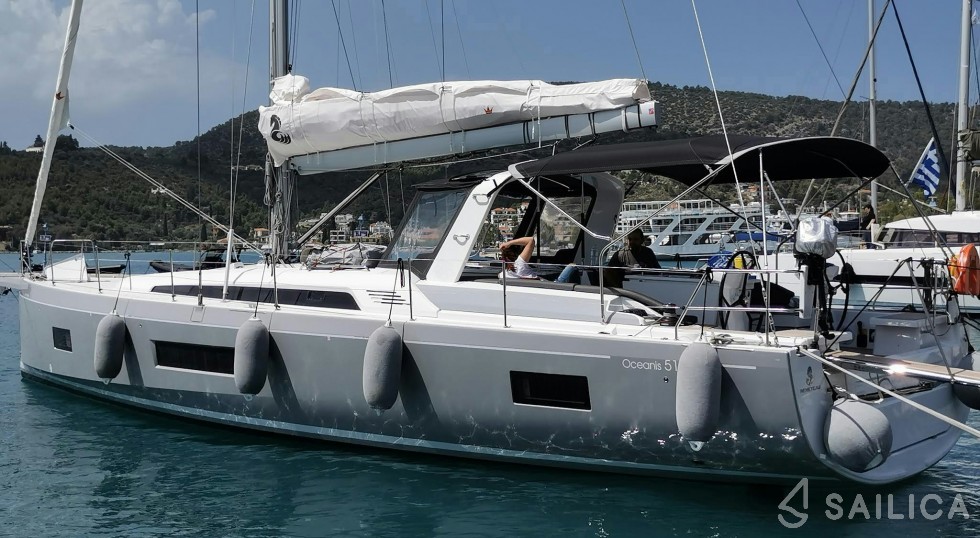 Oceanis 51 - Yacht Charter Sailica