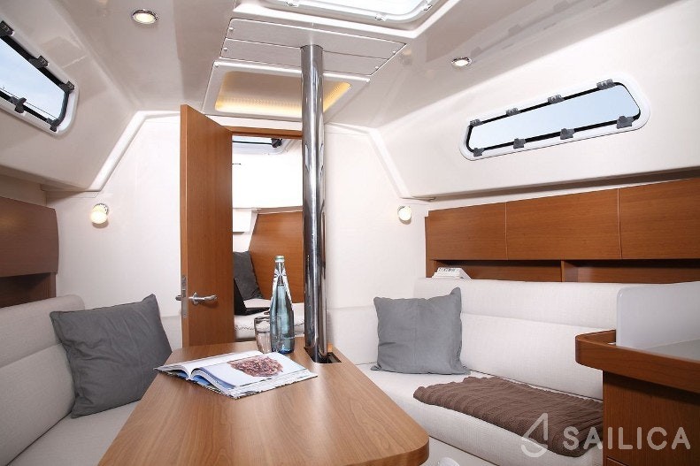 Hanse 325 - Yacht Charter Sailica