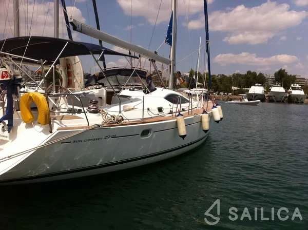 Sun Odyssey 49 DS - Yacht Charter Sailica