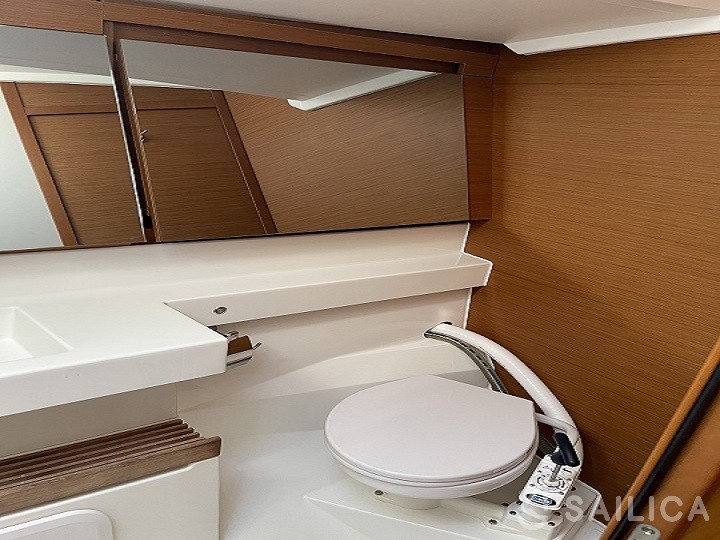 Sun Odyssey 440 - Yacht Charter Sailica