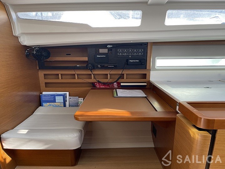Sun Odyssey 440 - Yacht Charter Sailica