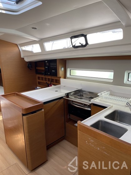 Sun Odyssey 440 - Yacht Charter Sailica