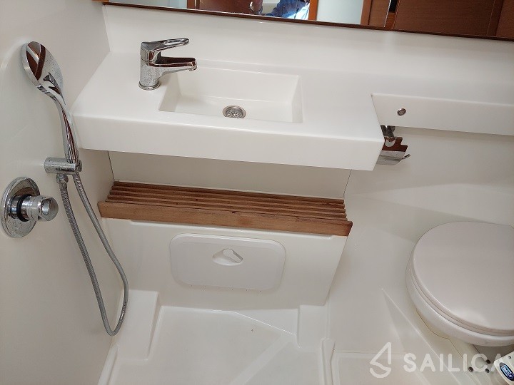 Sun Odyssey 440 - Yacht Charter Sailica