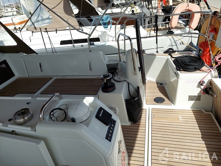 Sun Odyssey 440 - Yacht Charter Sailica