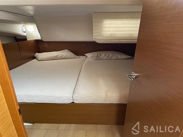 Sun Odyssey 440 - Yacht Charter Sailica