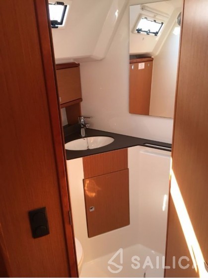 Bavaria Cruiser 46 - Yacht Charter Sailica