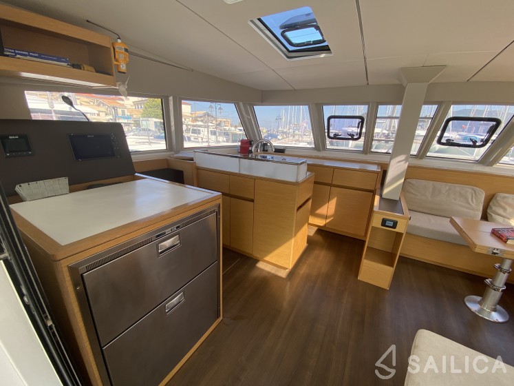 Nautitech 46 Open - Yacht Charter Sailica