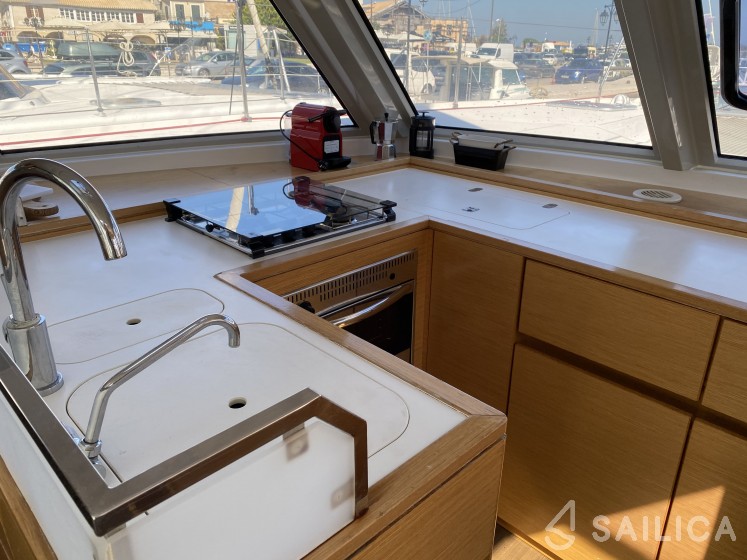 Nautitech 46 Open - Yacht Charter Sailica