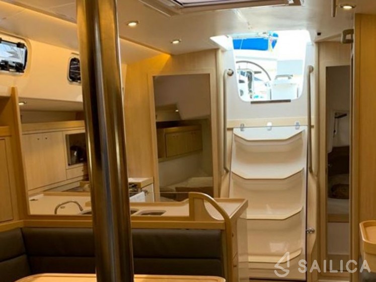 Delta 41 - Yacht Charter Sailica
