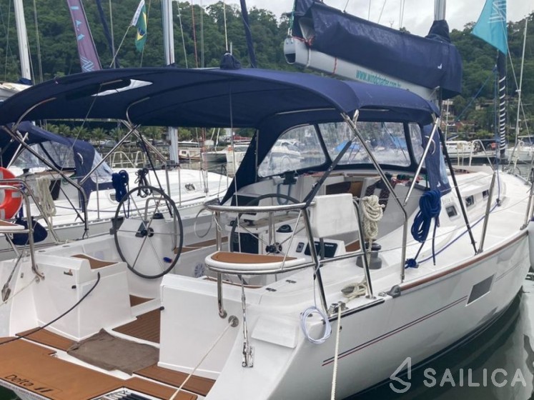 Delta 41 - Yacht Charter Sailica