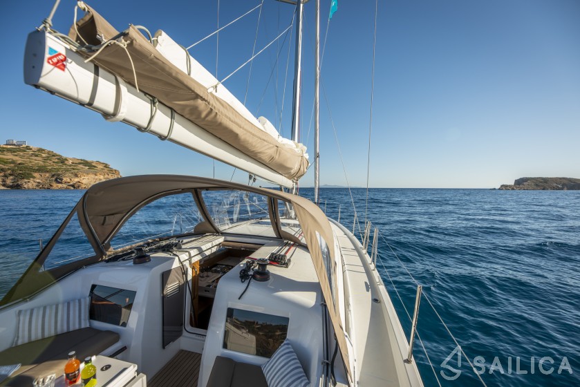 Sun Odyssey 410 - Yacht Charter Sailica