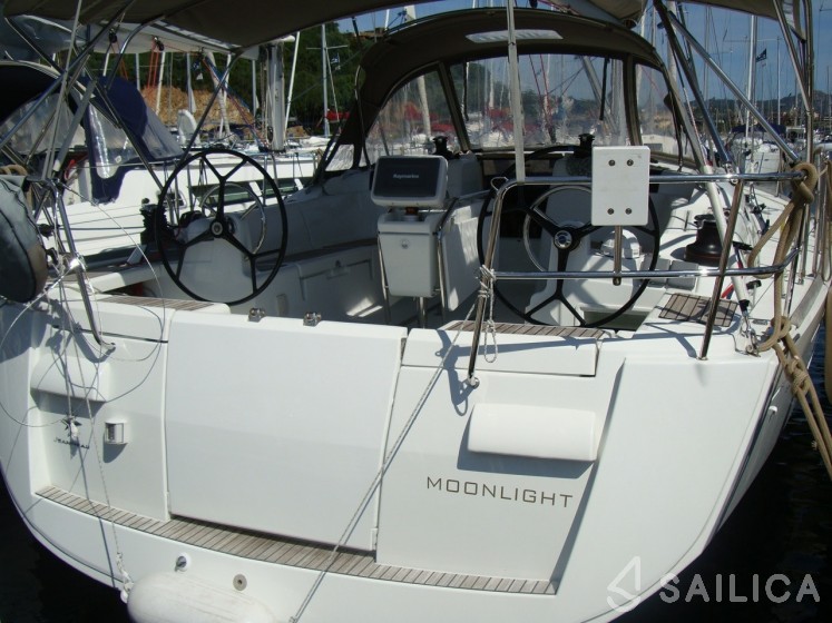 Sun Odyssey 439 - Yacht Charter Sailica
