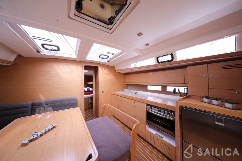 Dufour 460 GL - Yacht Charter Sailica
