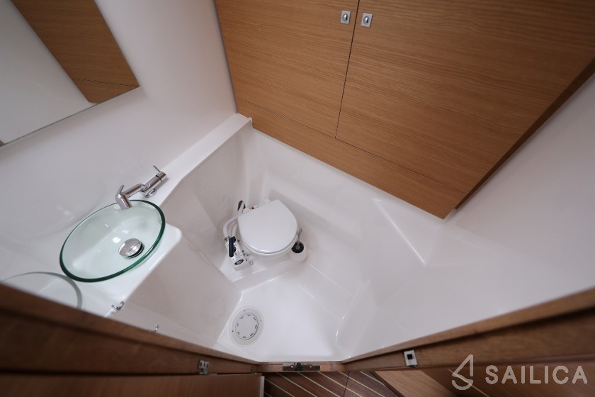 Dufour 460 GL - Yacht Charter Sailica