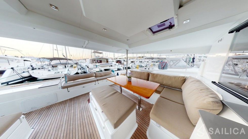 Saona 47 - Yacht Charter Sailica