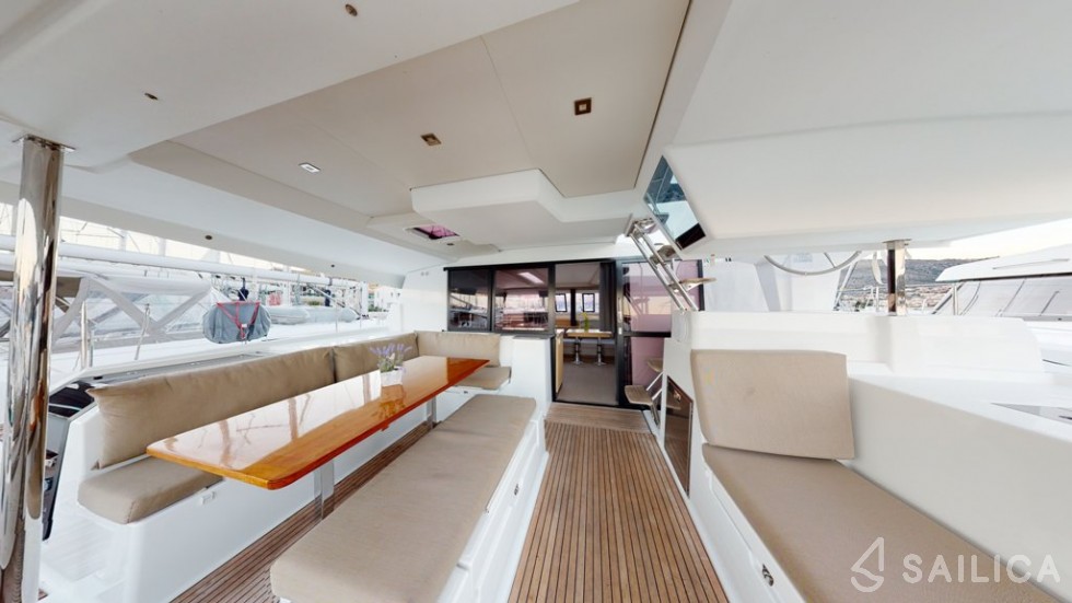 Saona 47 - Yacht Charter Sailica