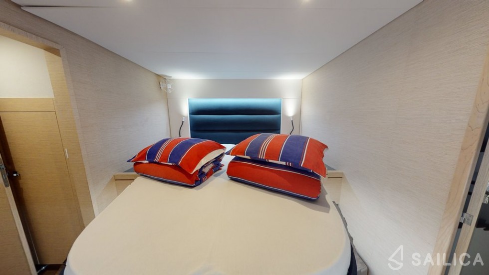 Saona 47 - Yacht Charter Sailica