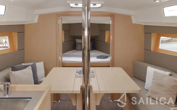Oceanis 35.1 - Yacht Charter Sailica