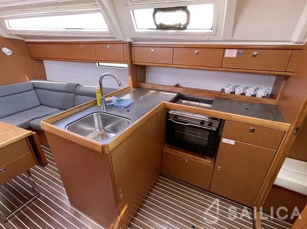 Bavaria 37 Cruiser - Yacht Charter Sailica