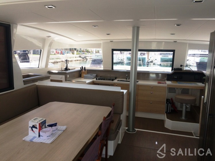 Bali 4.3 - Yacht Charter Sailica