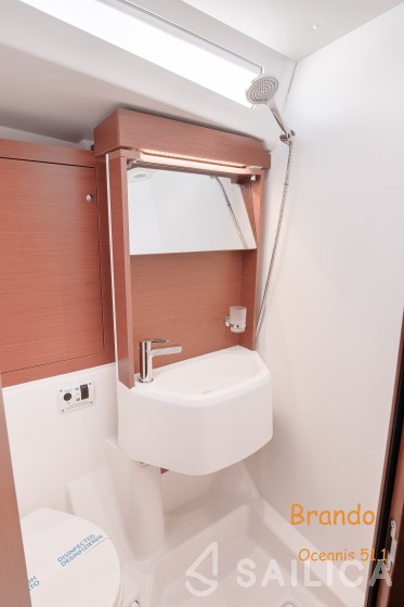 Oceanis 51 - Yacht Charter Sailica
