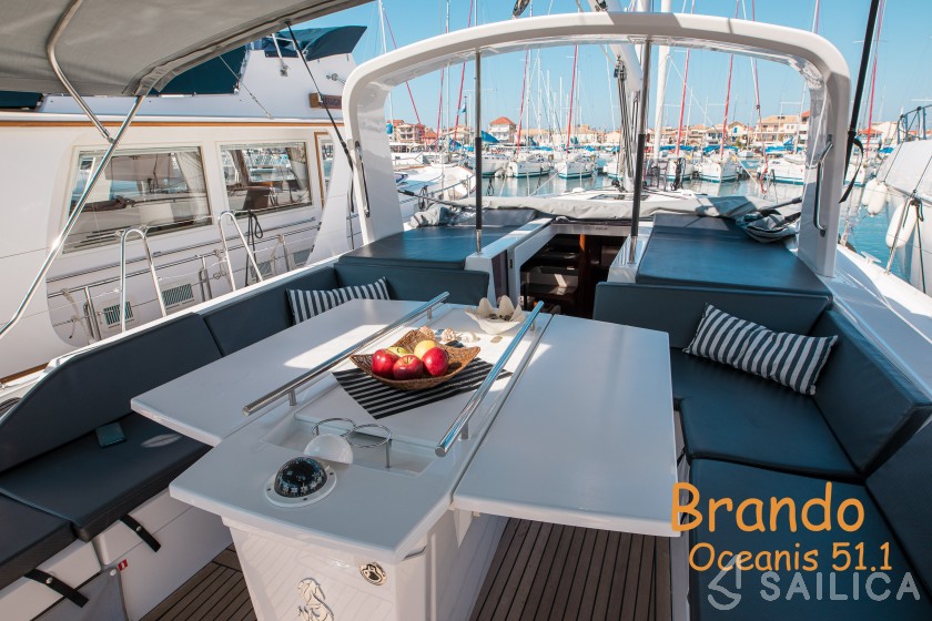 Oceanis 51 - Yacht Charter Sailica