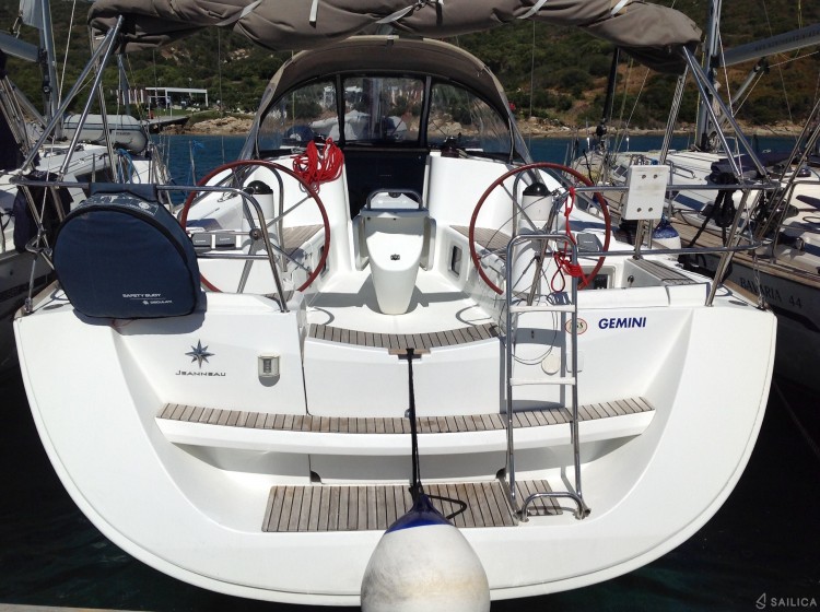 Sun Odyssey 42i - Yacht Charter Sailica
