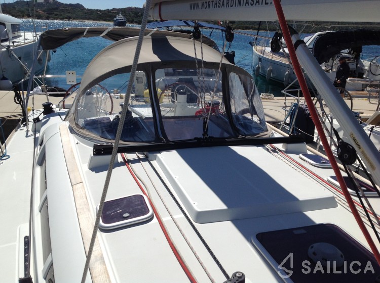 Sun Odyssey 42i - Yacht Charter Sailica