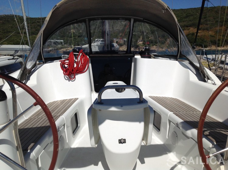 Sun Odyssey 42i - Yacht Charter Sailica